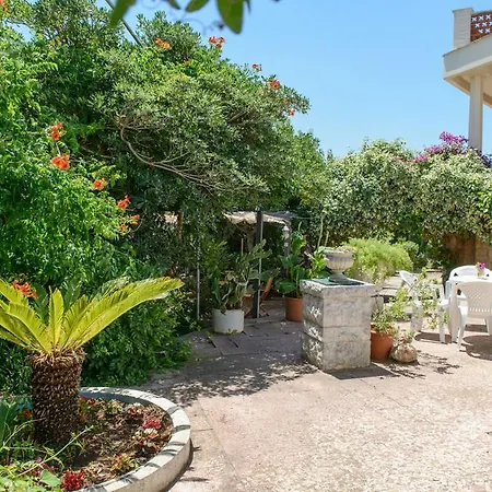 Trullo La Lavanda Holiday home *